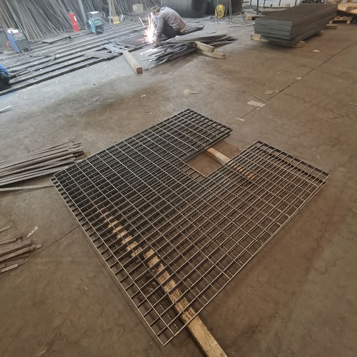 異形鋼格板鋼格柵板的技術(shù)創(chuàng)新及海外市場(chǎng)