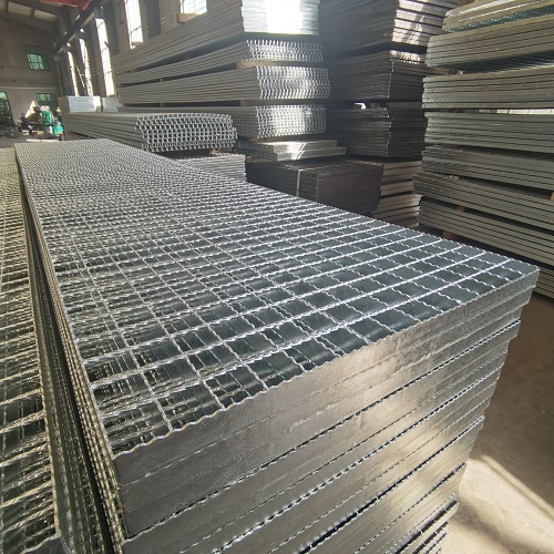 客戶血淚教訓(xùn)：選錯(cuò)鋼格板規(guī)格，3個(gè)月就變形