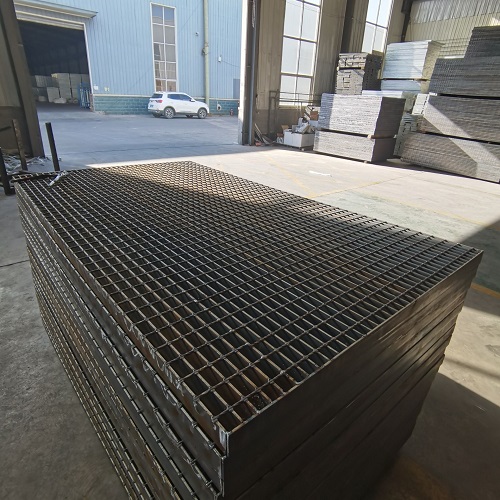 為什么大項(xiàng)目都選G325/30/100鋼格板？?jī)?yōu)勢(shì)全在這