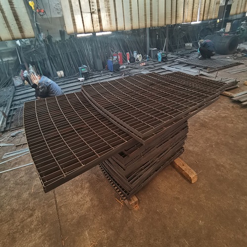 海上平臺(tái)防滑鋼格板：抗鹽霧腐蝕技術(shù)詳解！