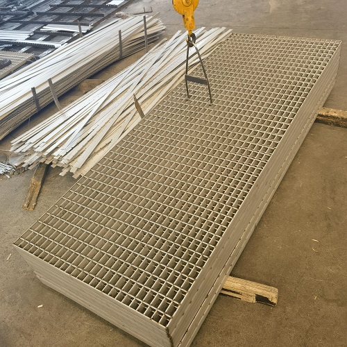 案例解析：某高鐵項目如何通過定制鋼格板節(jié)省30%成本？