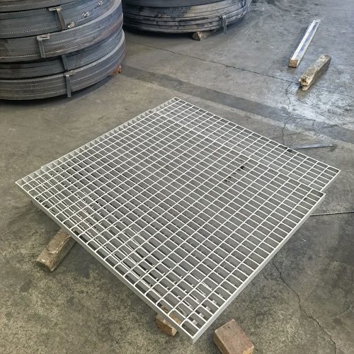 客戶血淚教訓(xùn)：選錯鋼格板規(guī)格，3個月就變形！