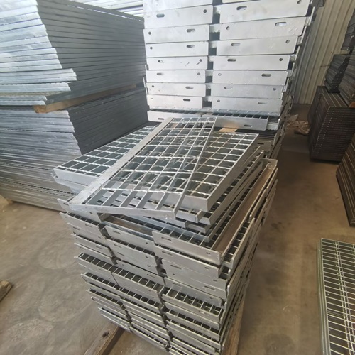 鋼結(jié)構(gòu)平臺鋼格柵：輕量化與高強(qiáng)度的工程平衡術(shù)